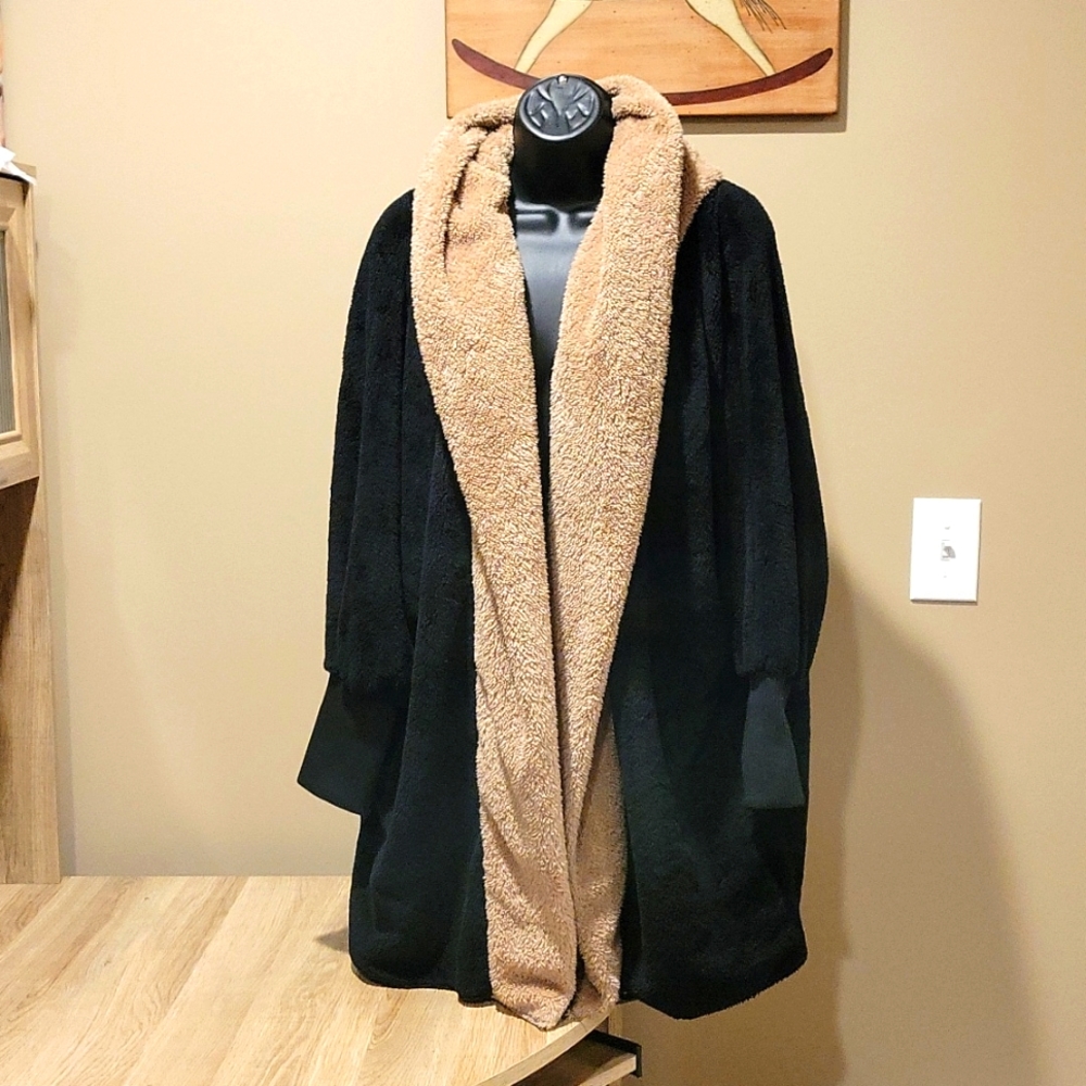 Emery Rose : Black and Tan Open Front Fuzzy Hooded Teddy Sweater Jacket XL